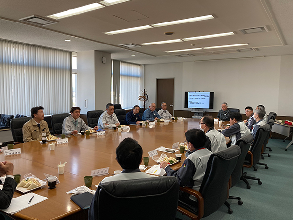 Management roundtable